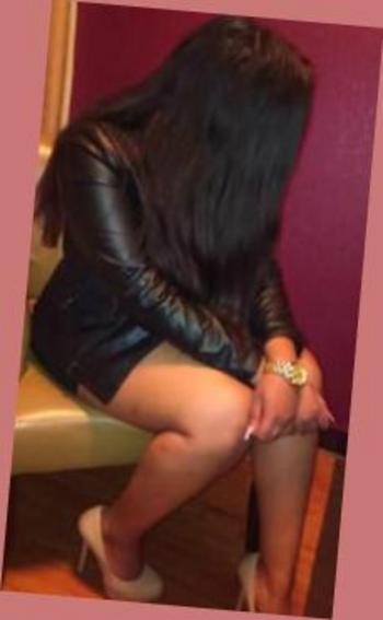 , 23 African American female escort, London