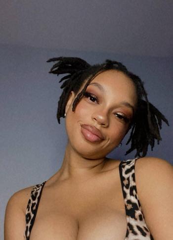 Sara, 24 Caucasian/White female escort, London ON