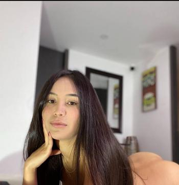 Anna, 22 Latino/Hispanic female escort, London ON