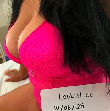 Paloma, 32 Latino/Hispanic female escort, London ON