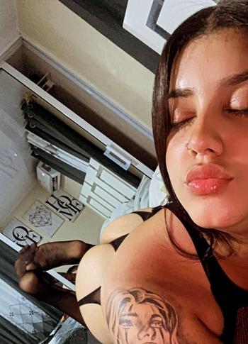 Amanda, 23 Mixed female escort, London ON