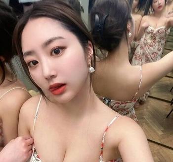 647/812/2117 London, 22 Asian female escort, London ON