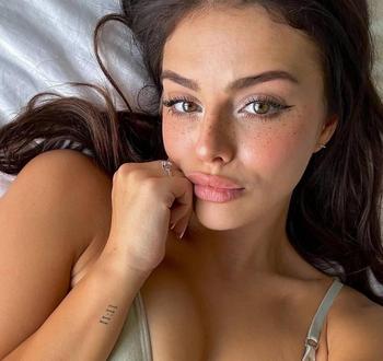 Elizabeth, 29 Caucasian/White female escort, London ON