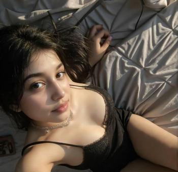 Ruhi kaur, 24 Asian female escort, London ON