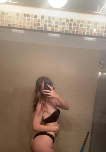 Amelia DTF, 24 Caucasian/White female escort, London ON