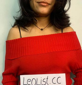 Simran, 23 Indo Canadian female escort, London ON